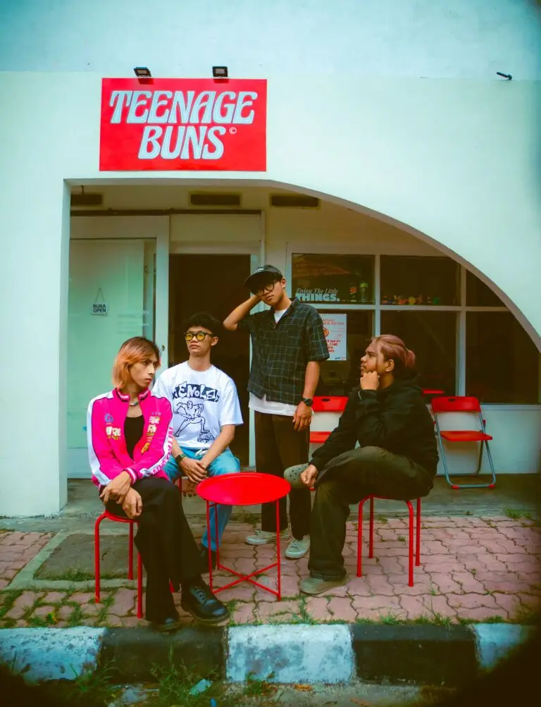Rasakan Perjalanan Emosional Bersama ENITINE dengan EP Debut Nightmare Blunt Rotation yang Mengguncang Hati
