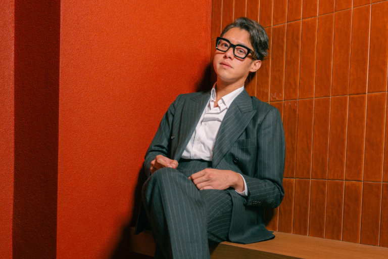 Ardhito Pramono Mempersembahkan Single Religi Pertama “Hanya Sementara” yang Menggugah Hati di Bulan Suci