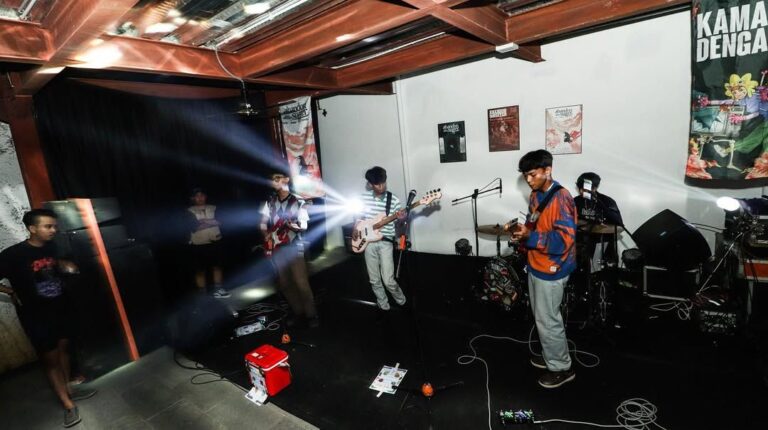 The Floppy’s Menghadirkan Anthem Kebebasan Melalui Single Terbaru Rayakan Akhir Pekan
